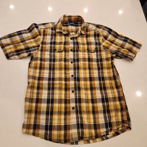 KAVU mens short sleeved button down shirt. Size M